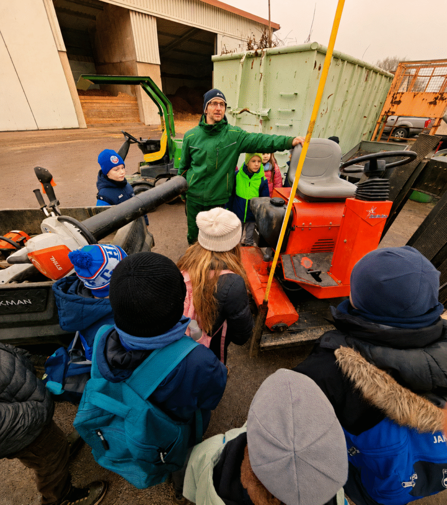 Über Uns 20 gruenes klassenzimmer technik