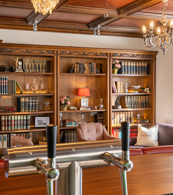 Bar Annas Eck und Raucherlounge im Golfpark Strelasund