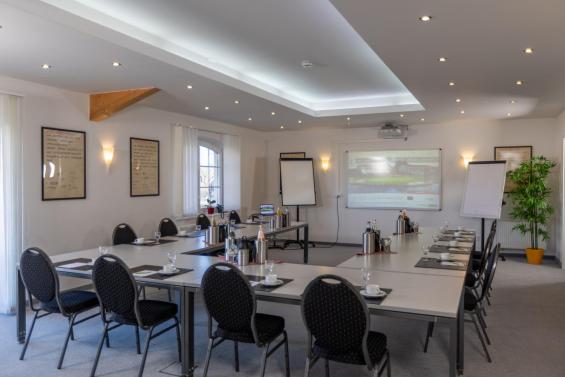 220422 Goldpark Strelasund   MGL1946-HDR 162-Kopie